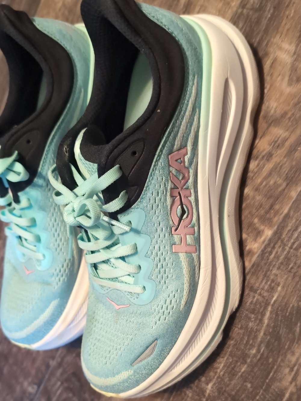 Hoka Bondi 9 Sz 8 B Women's Athletic Shoes in Aqua and Black - Picture 2 of 7